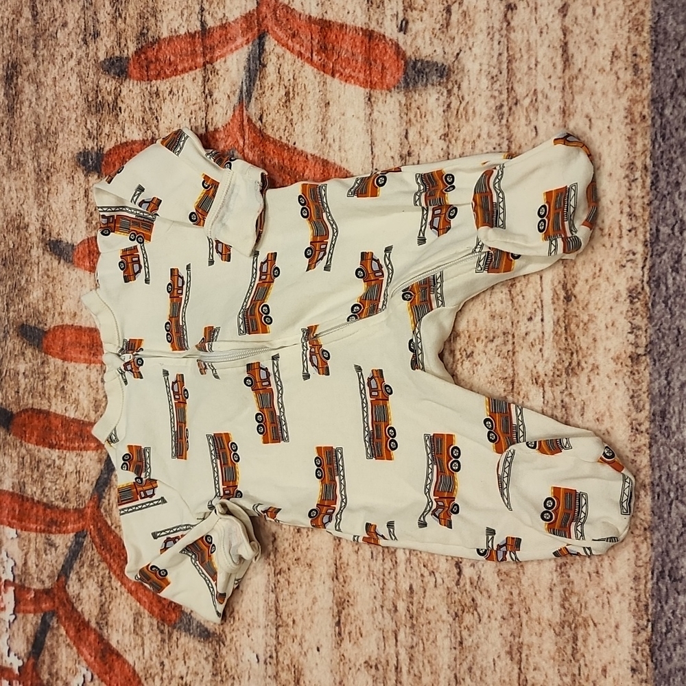 Bundle Old Navy pajamas - Picture 2 of 10